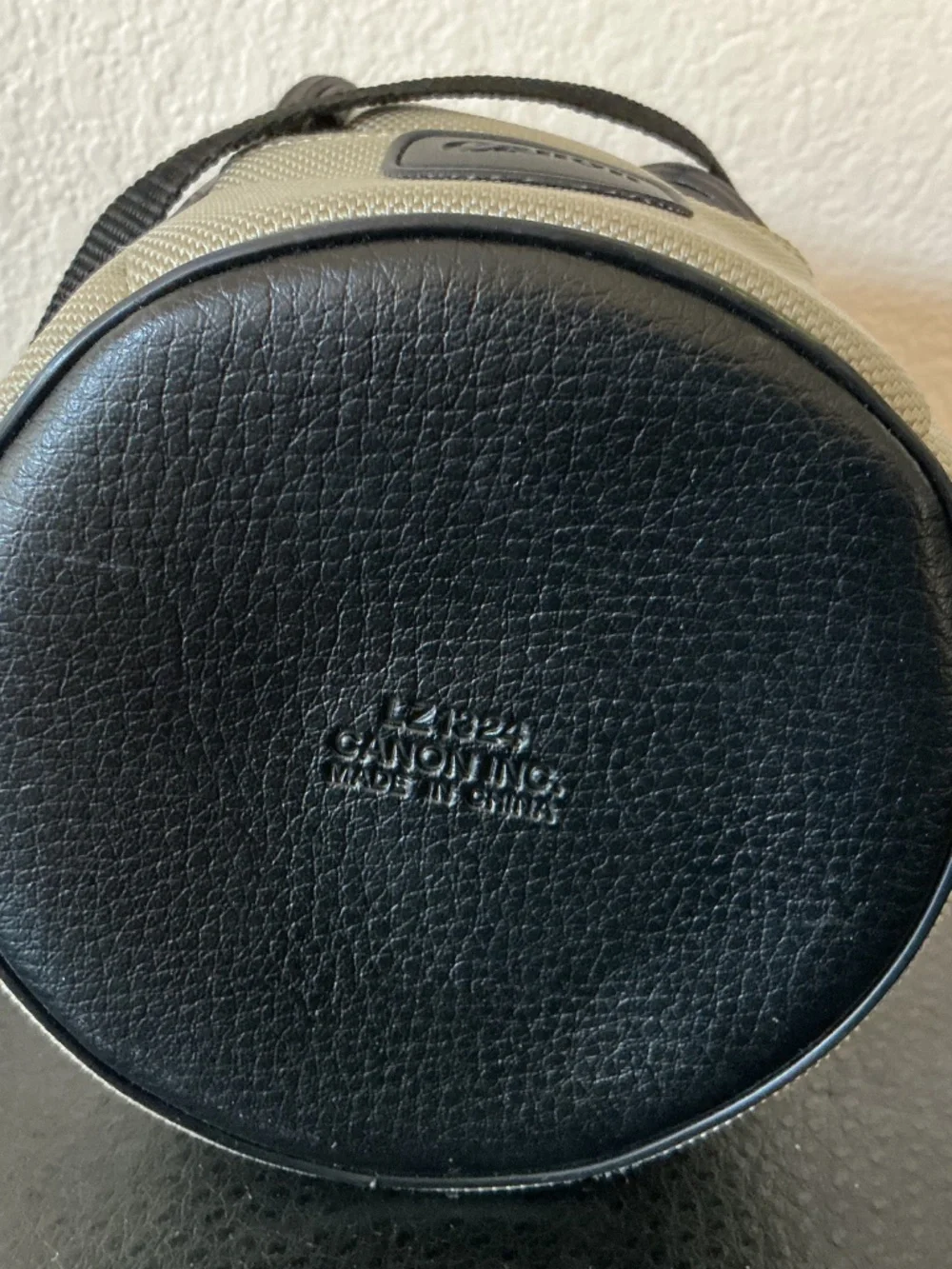 Canon LZ1324 Lens Case Strap Zipper